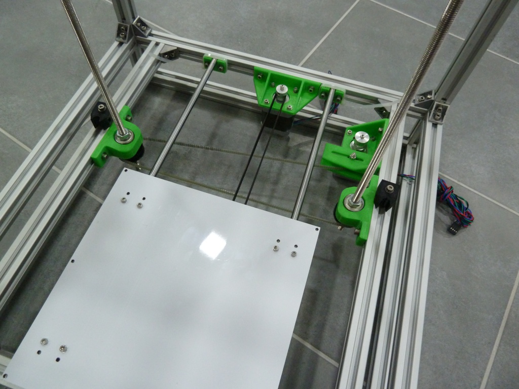 Y und Z Antriebe und Z Riemenspanner von oben