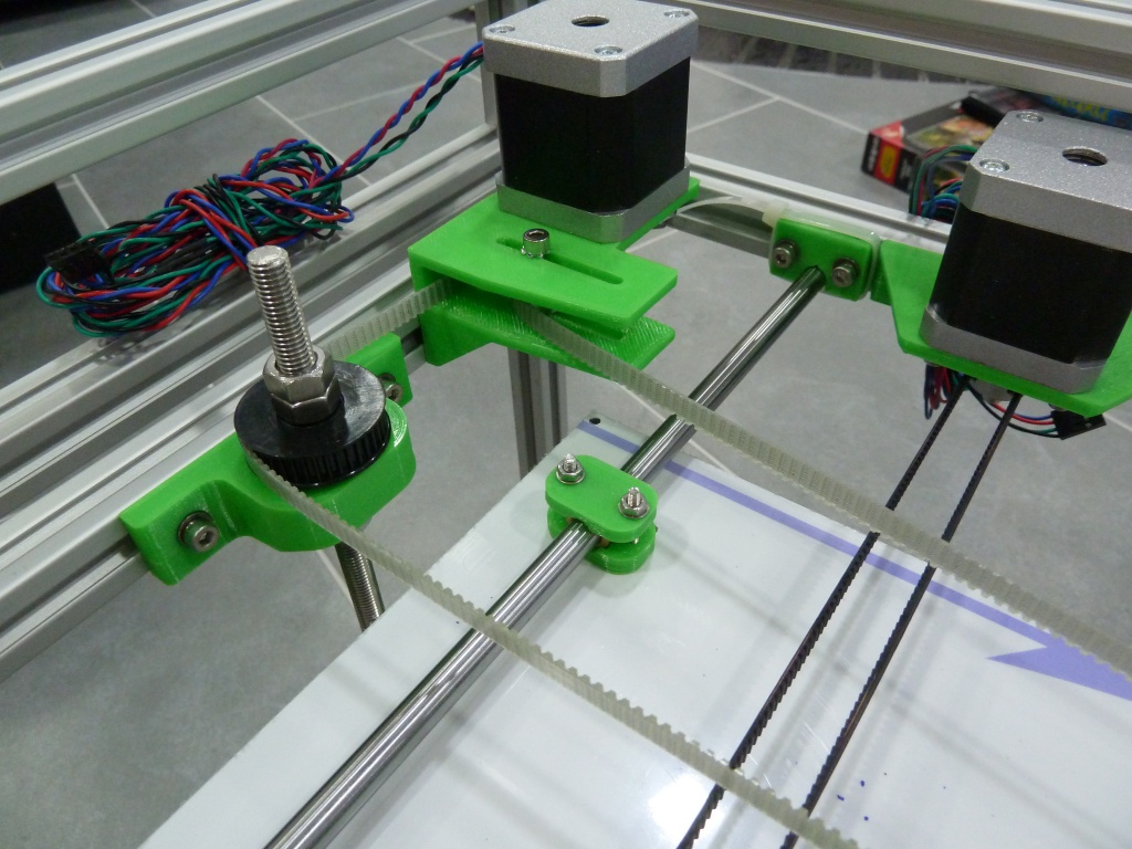 Detail Z Antrieb und Riemenspanner von unten