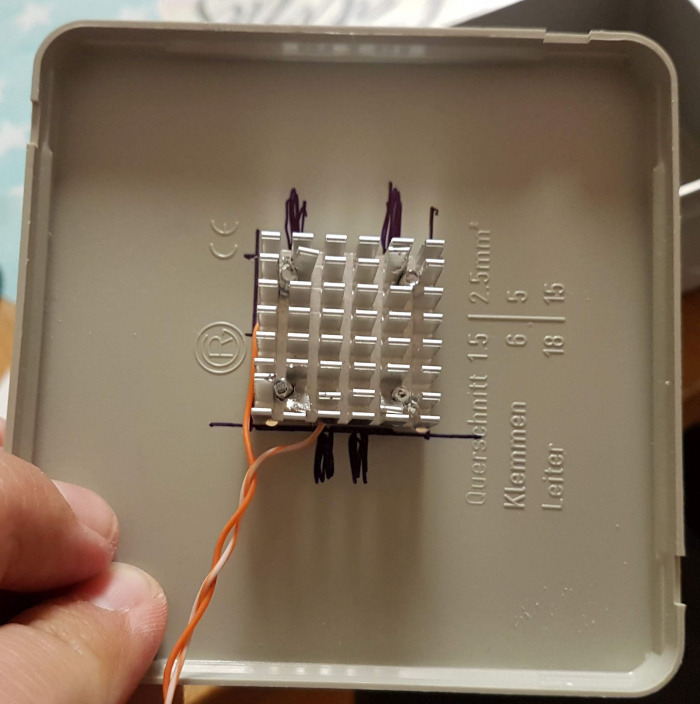 Flaschenlampe LED montiert innen.jpeg